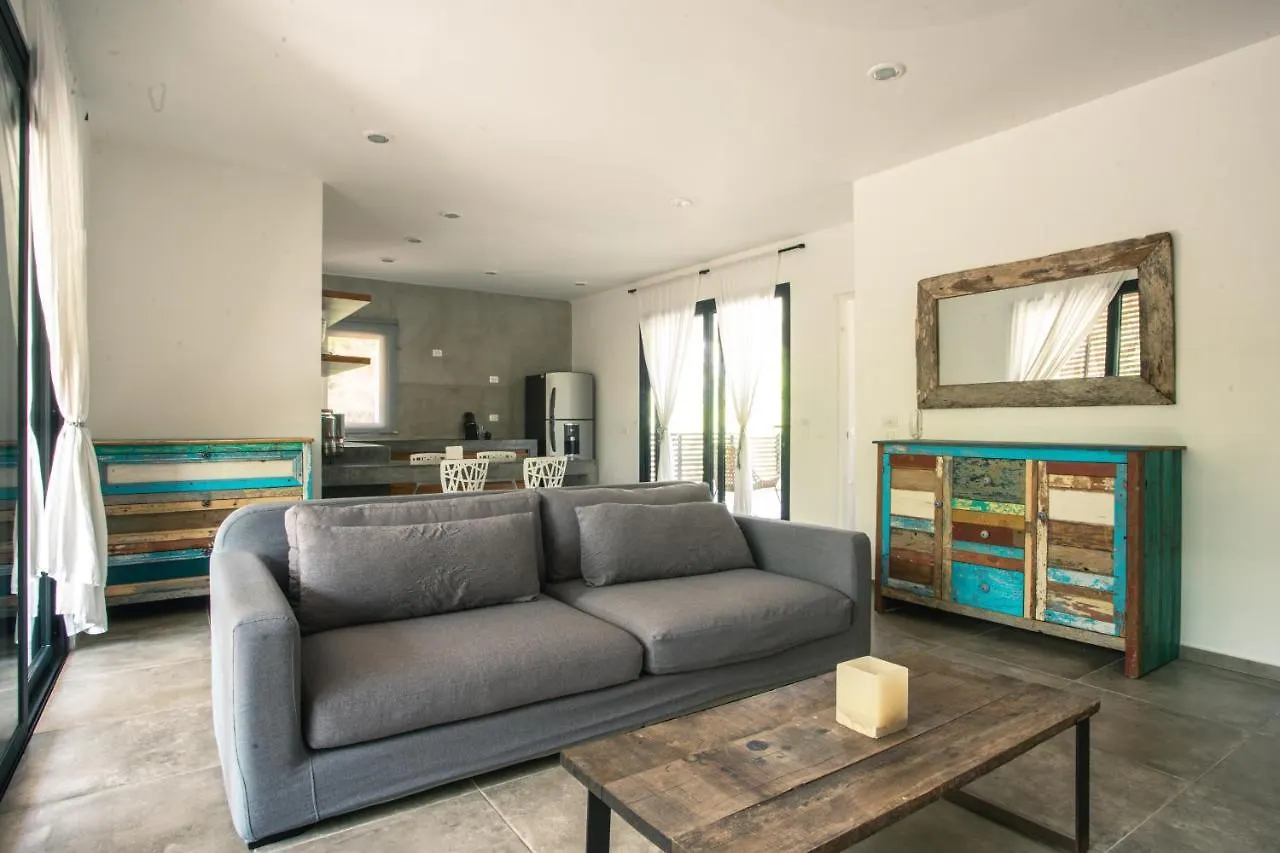 Panacea Condo טולום